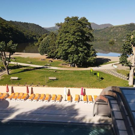 Camping Domaine Du Lac Chambon Murol Exterior photo