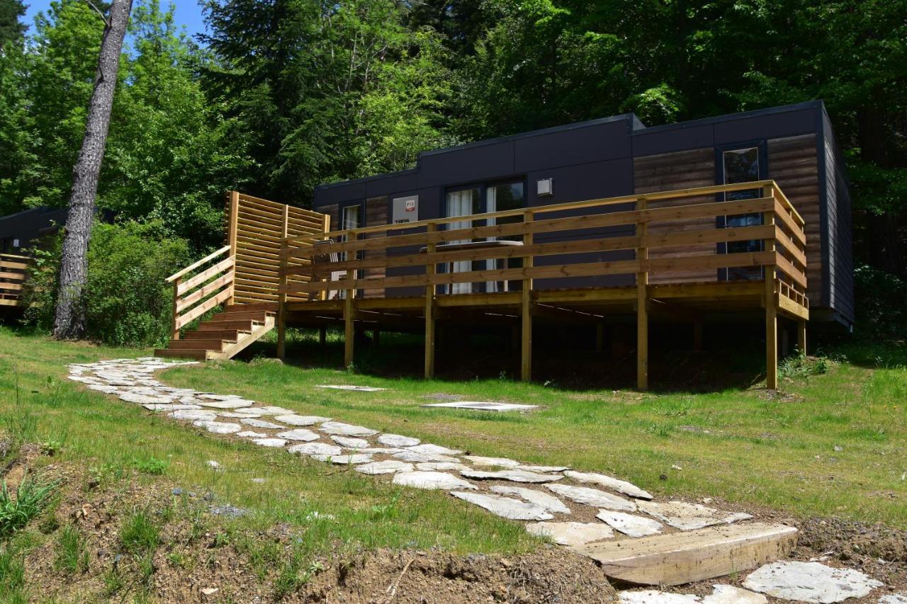 Camping Domaine Du Lac Chambon Murol Exterior photo