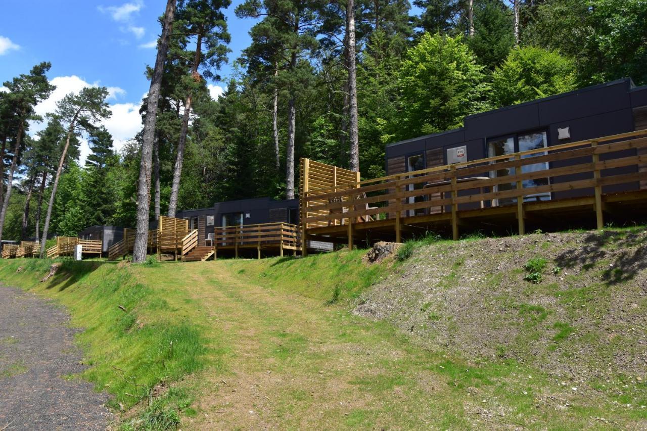 Camping Domaine Du Lac Chambon Murol Exterior photo