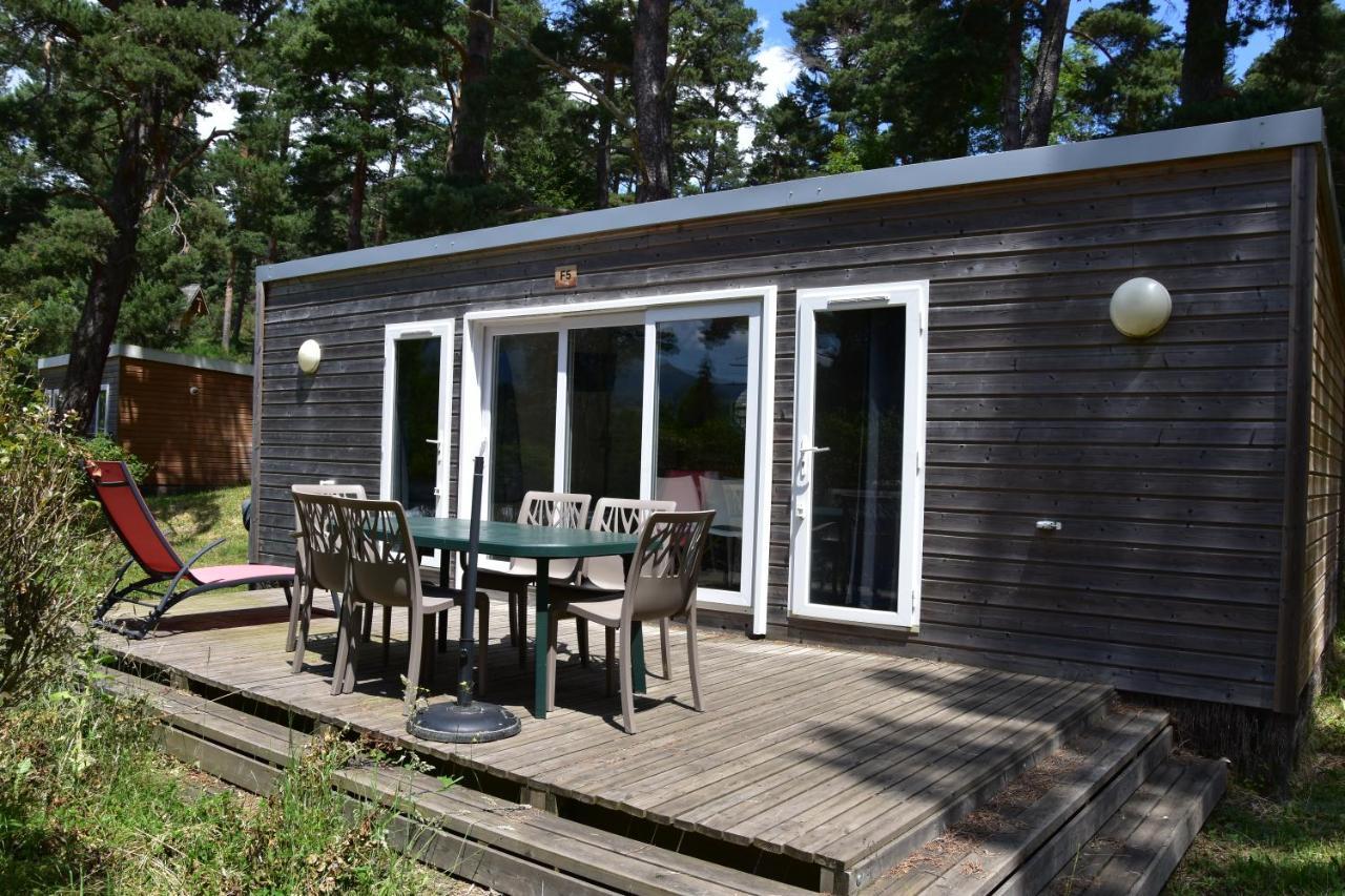 Camping Domaine Du Lac Chambon Murol Exterior photo