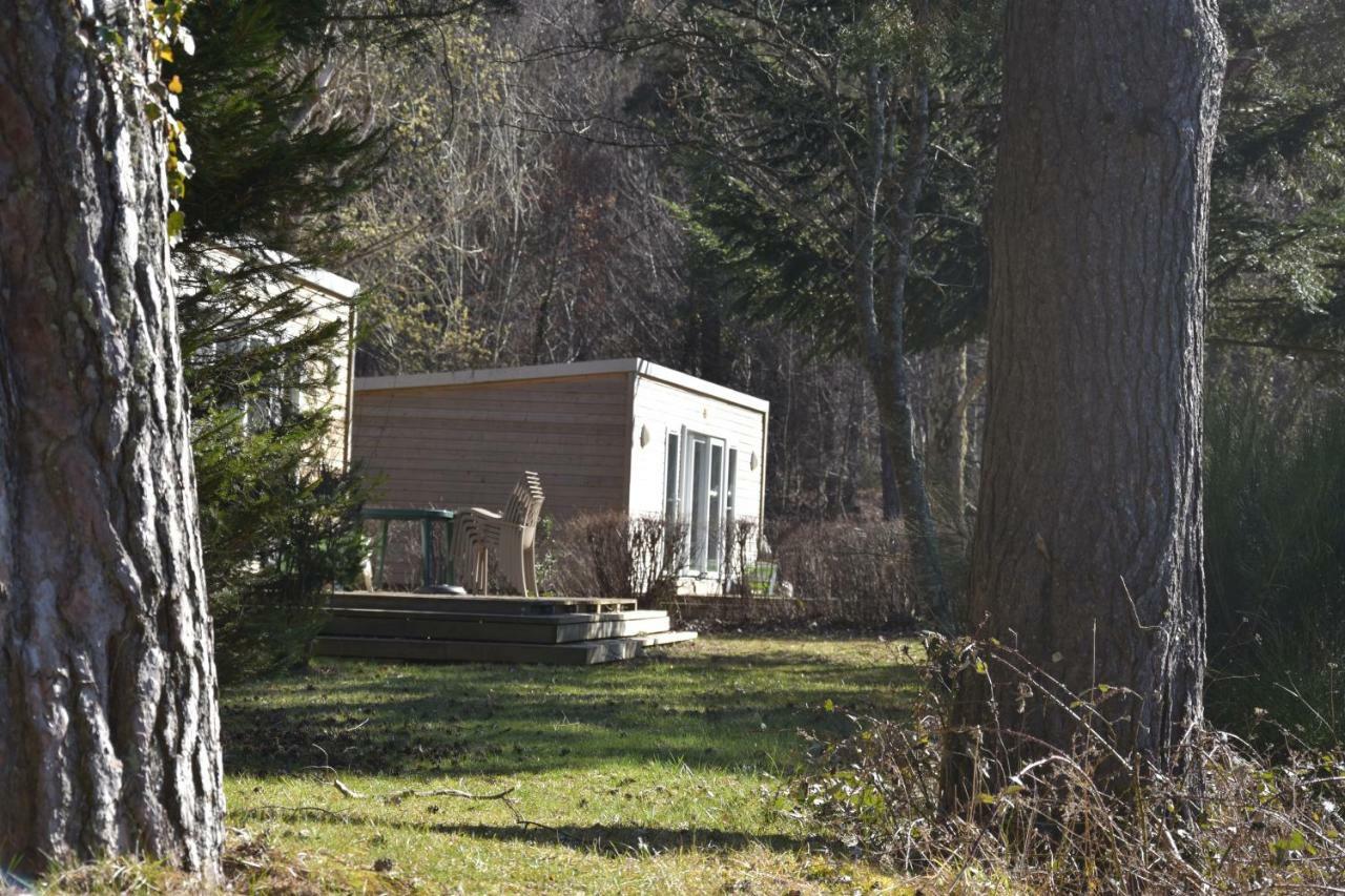 Camping Domaine Du Lac Chambon Murol Exterior photo