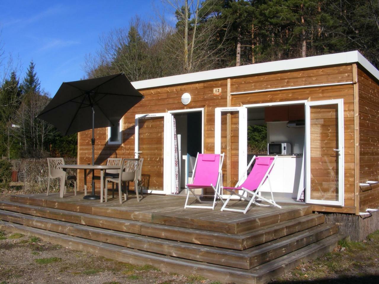 Camping Domaine Du Lac Chambon Murol Exterior photo