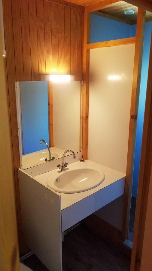 Camping Domaine Du Lac Chambon Murol Exterior photo